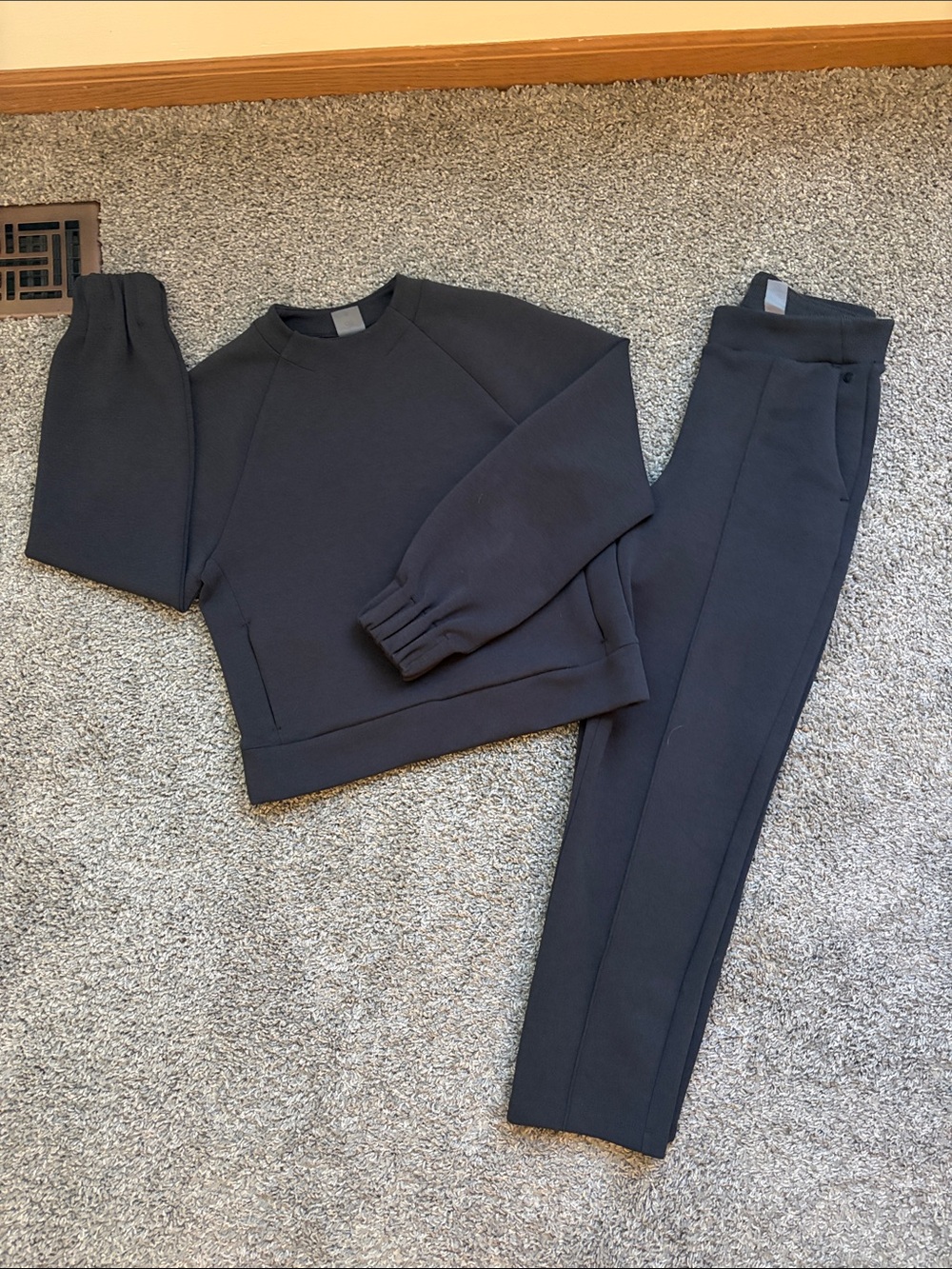 CALIA charcoal gray scuba long sleeve and sweatpants set size small like new